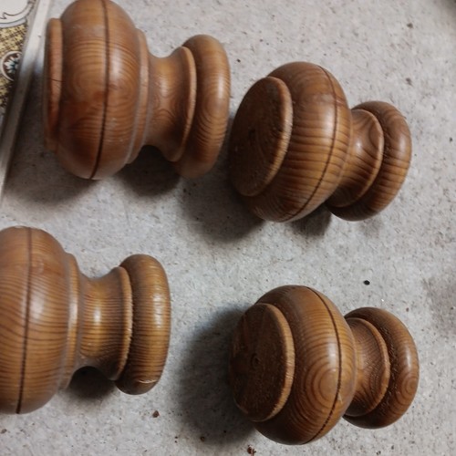 Restaurierungsmaterial holz - ,